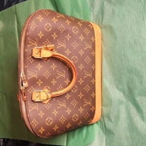 Louis Vuitton Purse